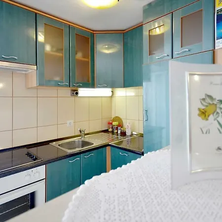 Seafront Vacation 5 Meters From Beach & Sea With Jacuzzi *